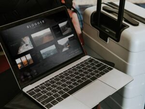Người dùng không thực sự đọc website — họ đang “scan” thông tin và ra quyết định như thế nào?